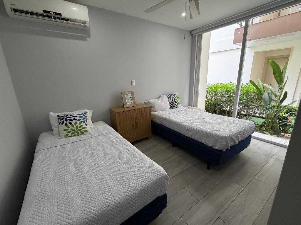 Condo in Herradura, Costa Rica, 10 min from Jaco, CR - Image 5